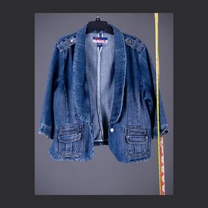 SUPER SALE PRICED Mwah! Jean Jacket - Really Cool Look